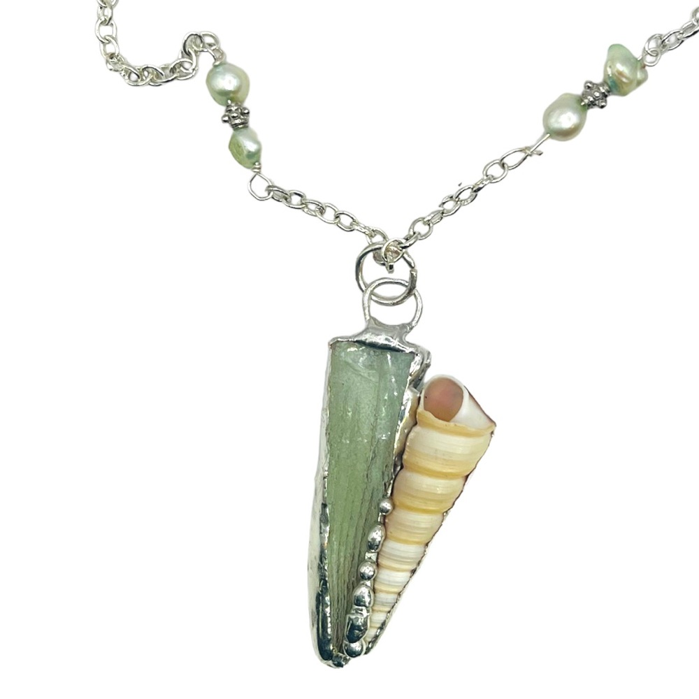 Green Sea Glass & Conch Pendant W/ Freshwater Pearls Encased Silver-Blend Frame - Picture 5 of 16
